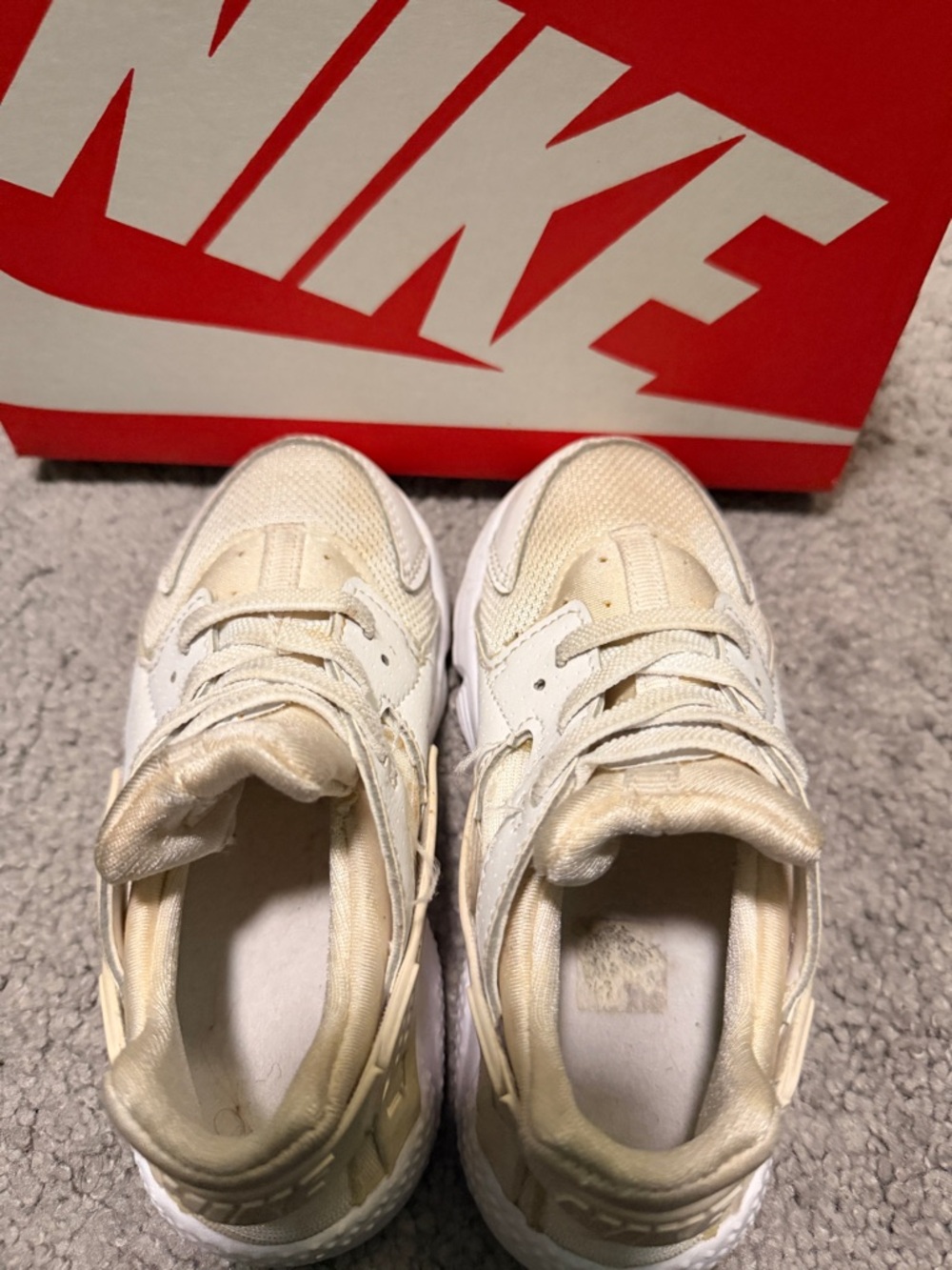 Nike Kids' Cream/White Huaraches